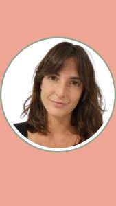 Retrato profesional de Rocío Vilches, psicóloga sanitaria especializada en mujeres, maternidad, crianza y trauma.