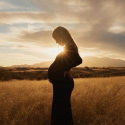 Psicóloga perinatal en Barcelona acompañando a mujeres en embarazo y maternidad